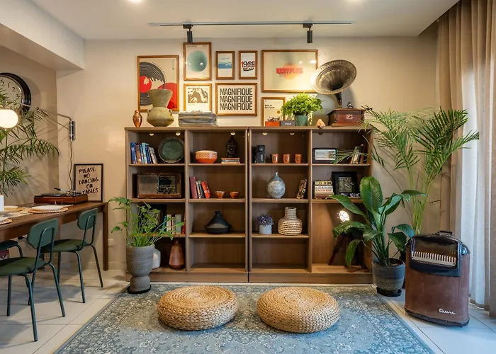 The Nile Vintage Haven